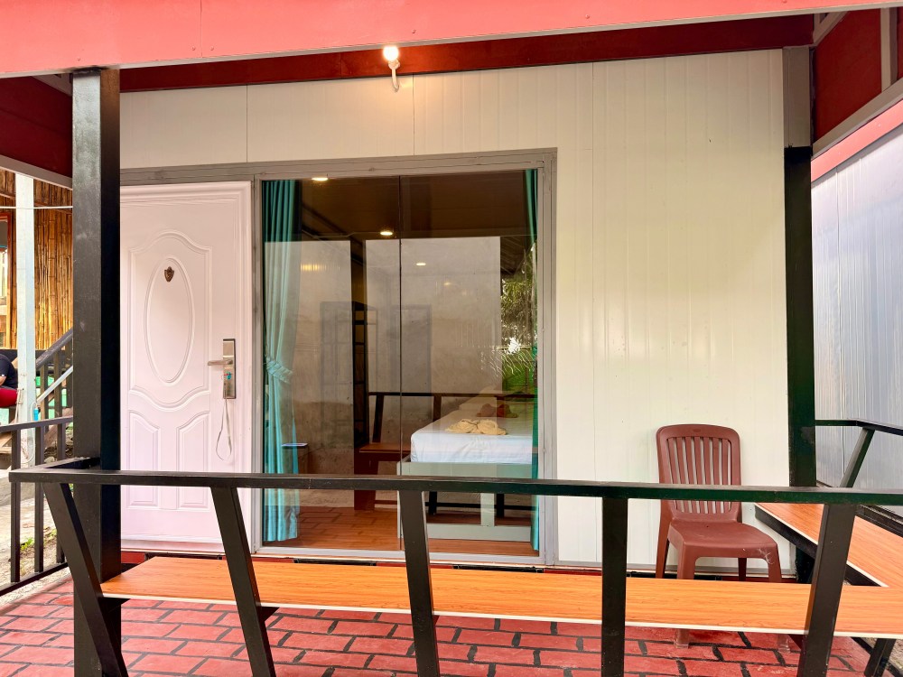 Bungalow 3-Bed with AC for 6 People